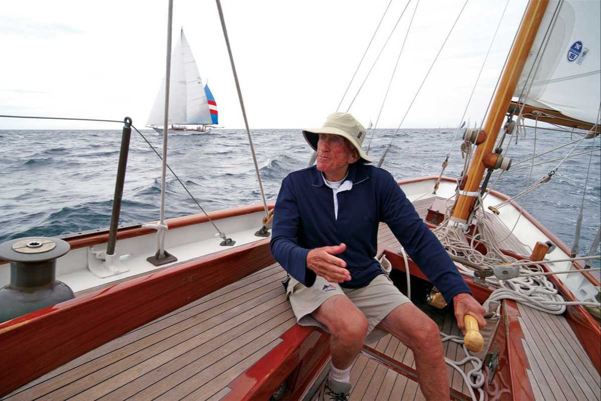 How to Resolve Common Steering Problems When Sailing